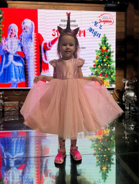 Продам нарядное платье