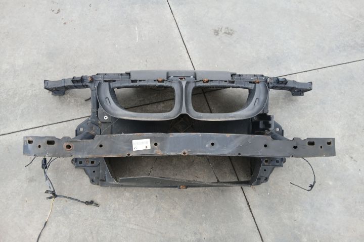 Trager / Calandru 7193748-03 7193748 7193748-03 7193748 BMW Seria 1 E