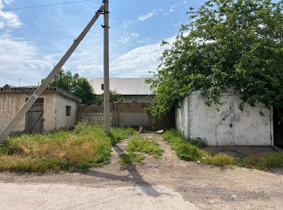 Гараж в городе Шардара