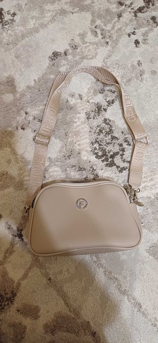 Дамска бежова чанта