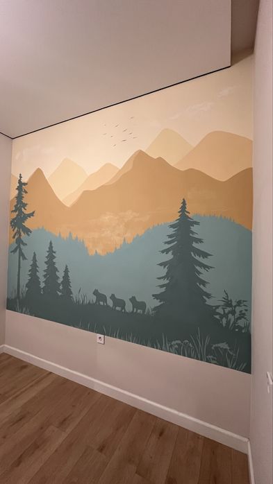 Декор стены росписью