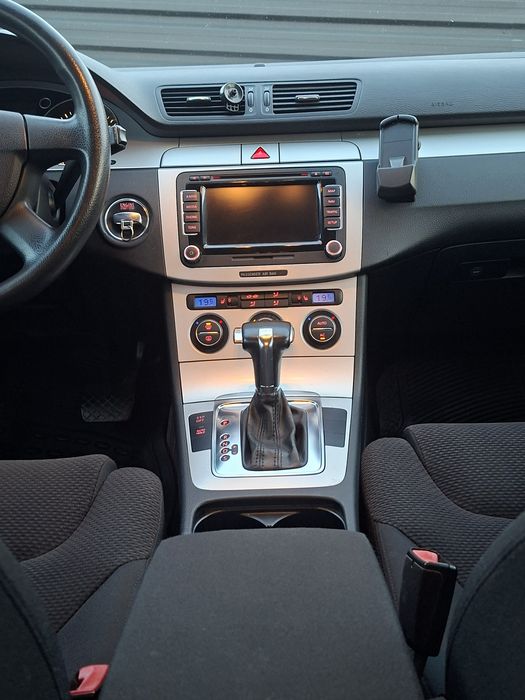 Volkswagen Passat B6 Variant | 2009 | 2.0 TDI Common Rail Euro 5 (140 CP) | Automat DSG |