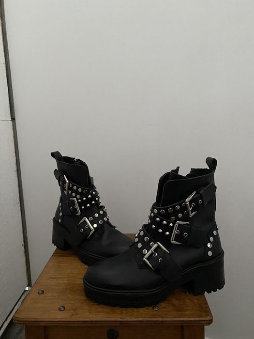 Rochiță ZARA  mărimea S ; ghete NOI din piele cu ținte ZARA