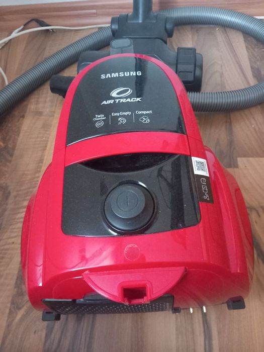 Vând aspirator  fără sac