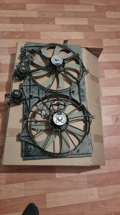 Продам радиатор от камри 40