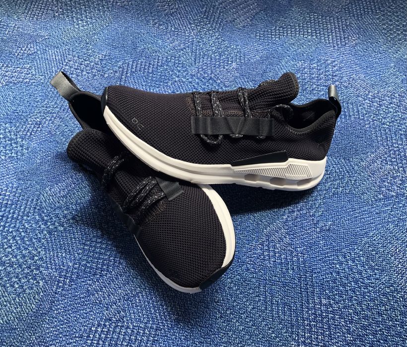 ON RUNNING Cloudeasy ОРИГИНАЛНИ мъжки маратонки 42/26,5