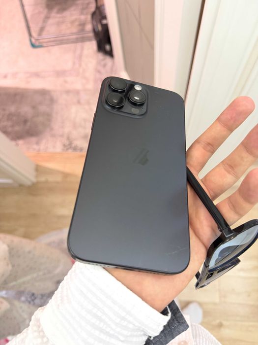Srochna sotiladi Iphone 16 PRO MAX Qora