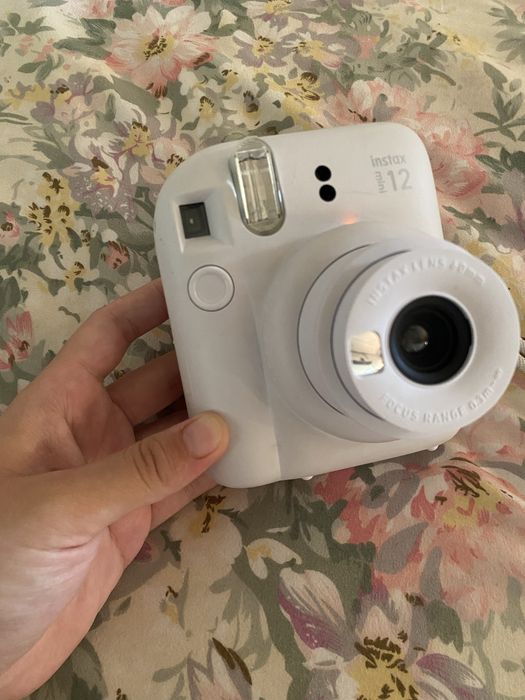Продается камера instax 12mini
