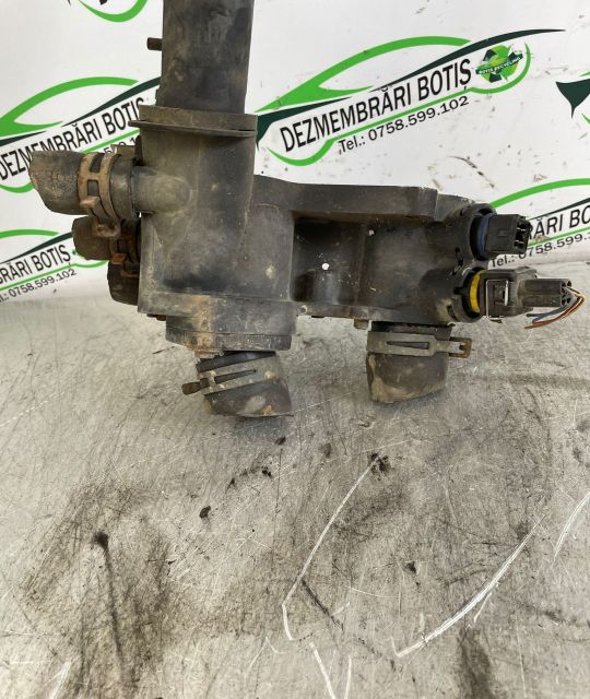 Carcasa termostat 032 121 111 Volkswagen VW Polo a 3-a generatie 6N