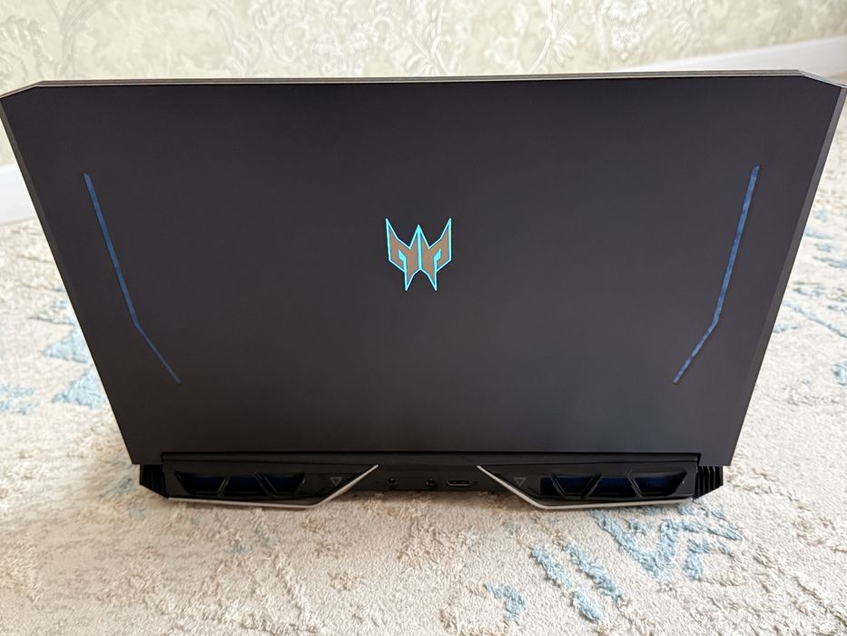 Acer Predator Helios 700