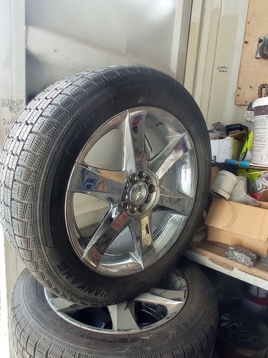 Зимние резины с дисками в отличном состоянии