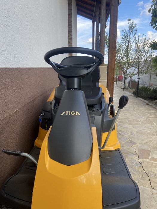 Vand tractor pentru tuns iarba