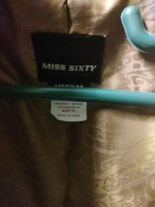 Geaca puf pinguin Calvin clain si palton miss sixty