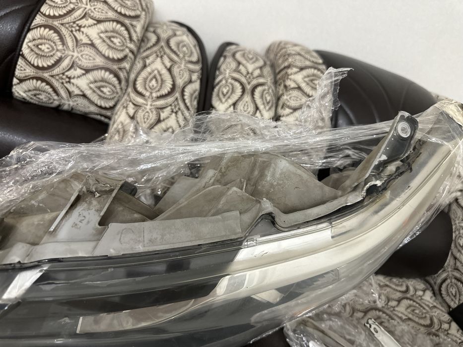 Фара правая Тайвань, решетка радиатора.