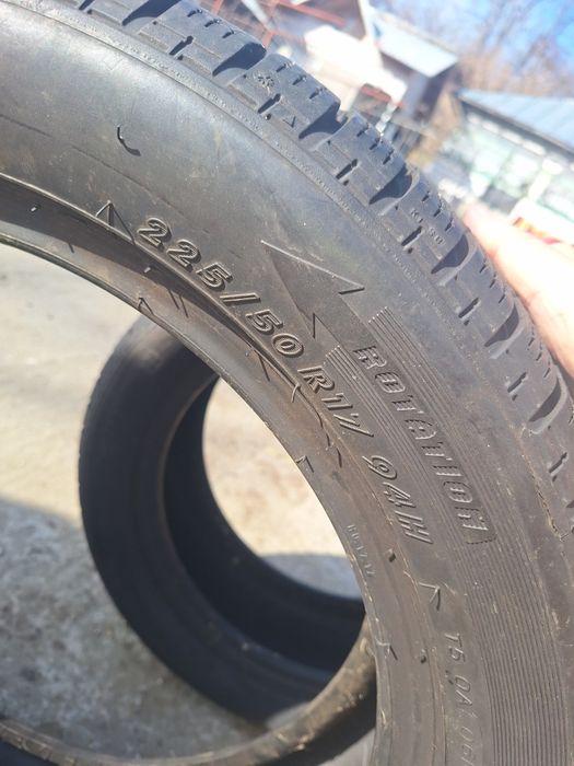 Vand doua anvelope iarna