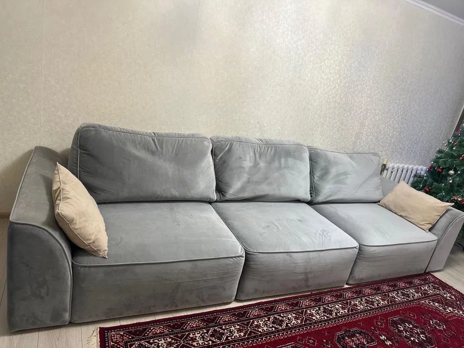Продам диван 4 метра