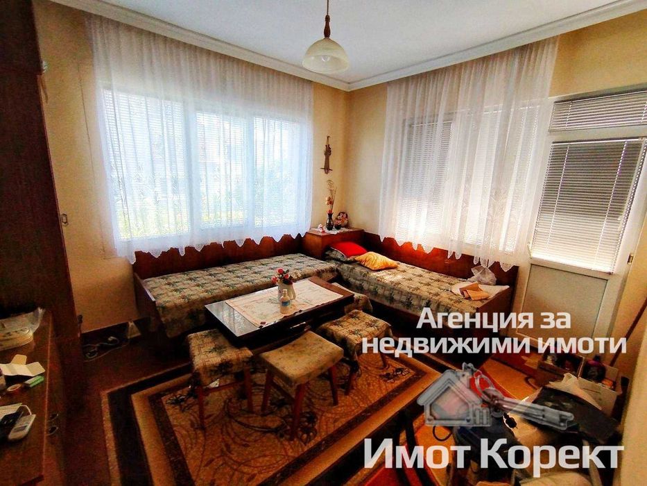 Имот Корект продава Половин Къща, кв.Изток
