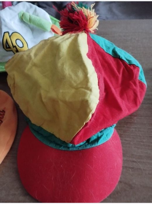 Карнавални шапки за маскарад и сюжетни игри