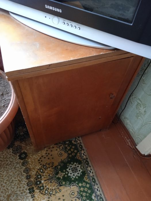 Швейная машинка продаю срочно,торг...