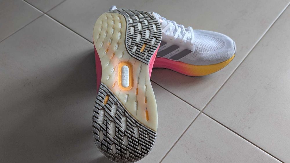 Pantofi Sport Alergare Adidas Ultraboost 5 - dama