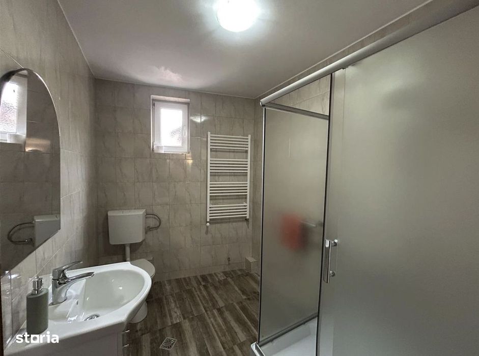 Casa si spatiu comercial de vanzare in Terezian, la cheie,disp imediat