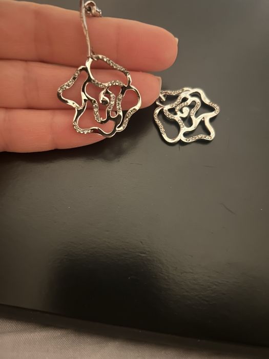 серьги-бижутерия 10.000 сум, в хорошем состоянии