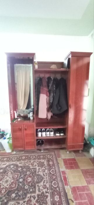 Прихожей сотилади