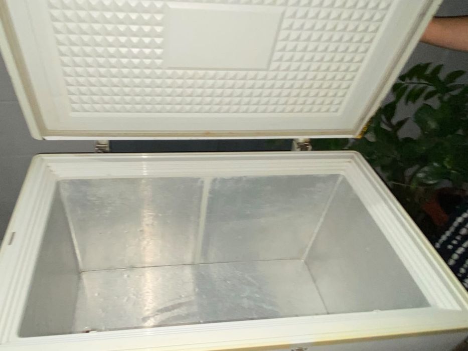 Продам морозильную камеру