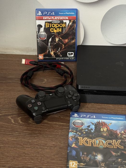 PlayStation 4 Slim