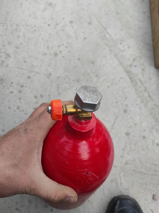 Газовый баллон 2л. маленький