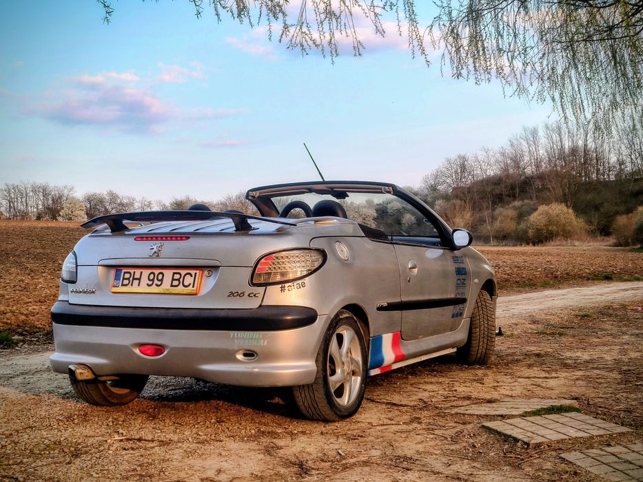Vând urgent Peugeot 206 cc