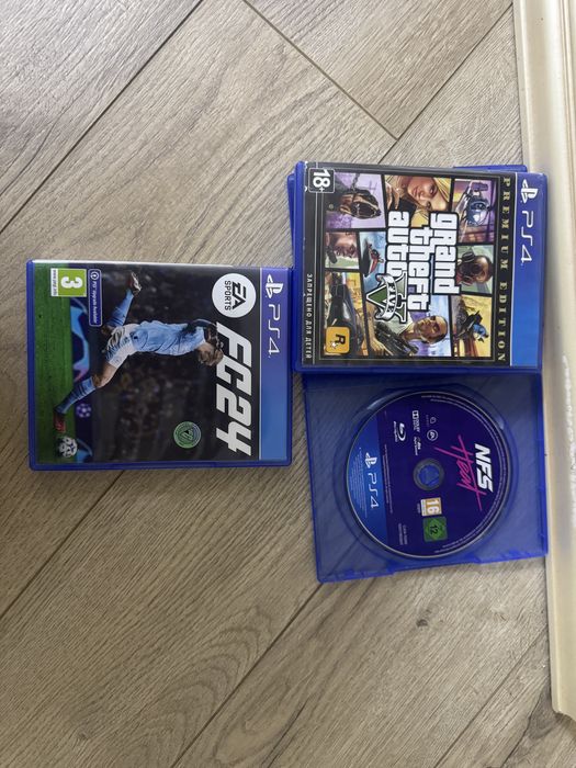 Ps4 с играми и джойстиком