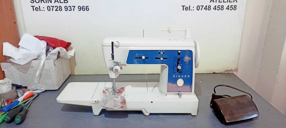 Masina de cusut Singer 676G