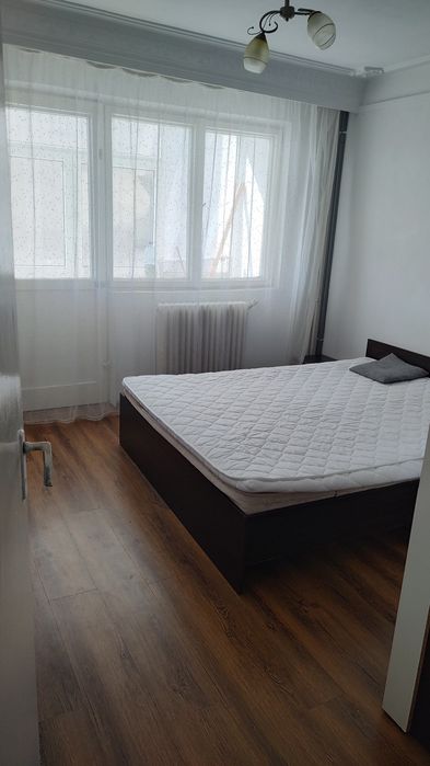 Închiriez apartament 2 camere zona Casa Sindicatelor/ Piata Nicolina