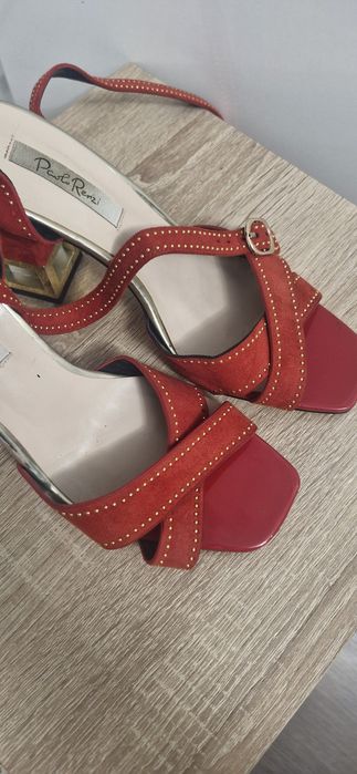 Босоножки женские