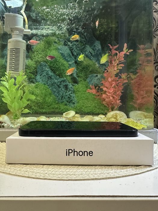 Продам IPhone 12 Black 64Gb