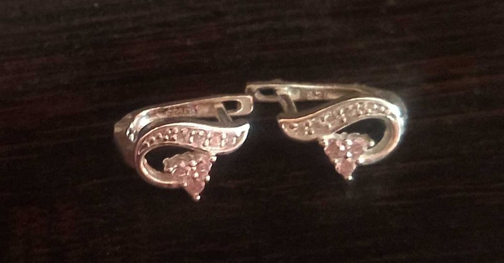 Сребърни обеци с камъчета