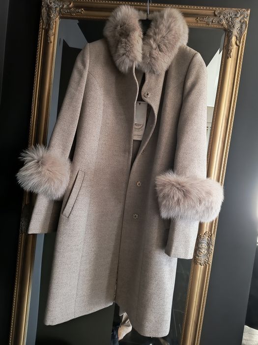 Palton Paucini din lână și cașmir cu blana naturala de vulpe