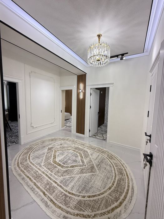 Bogishamol city Pavarot Vokzalda joylashgan 3 xona kvartira sotiladi