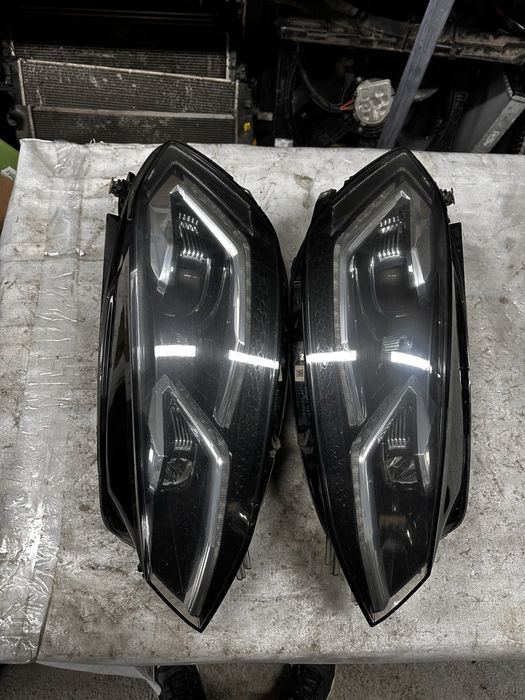 Faruri stânga dreapta full led vw golf 7.facelift.5g1941036.C.