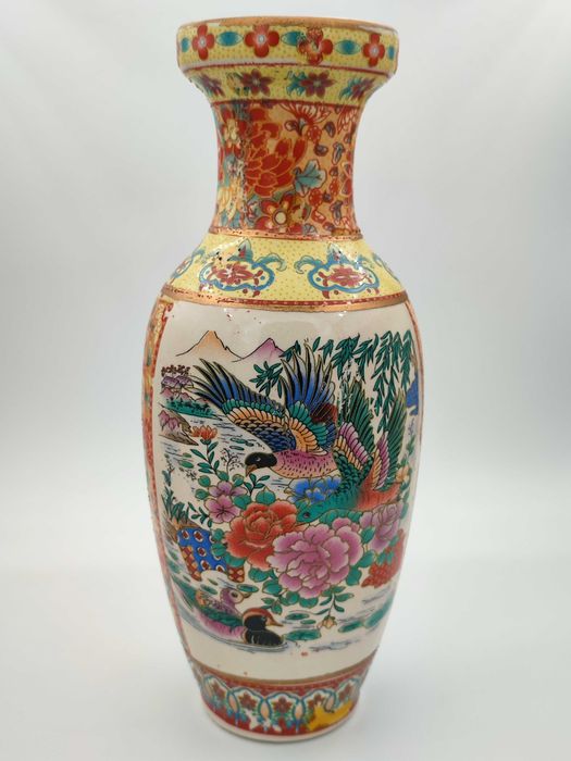 Китайска ваза много стара