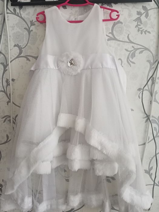 Платье детское розовое, белое.