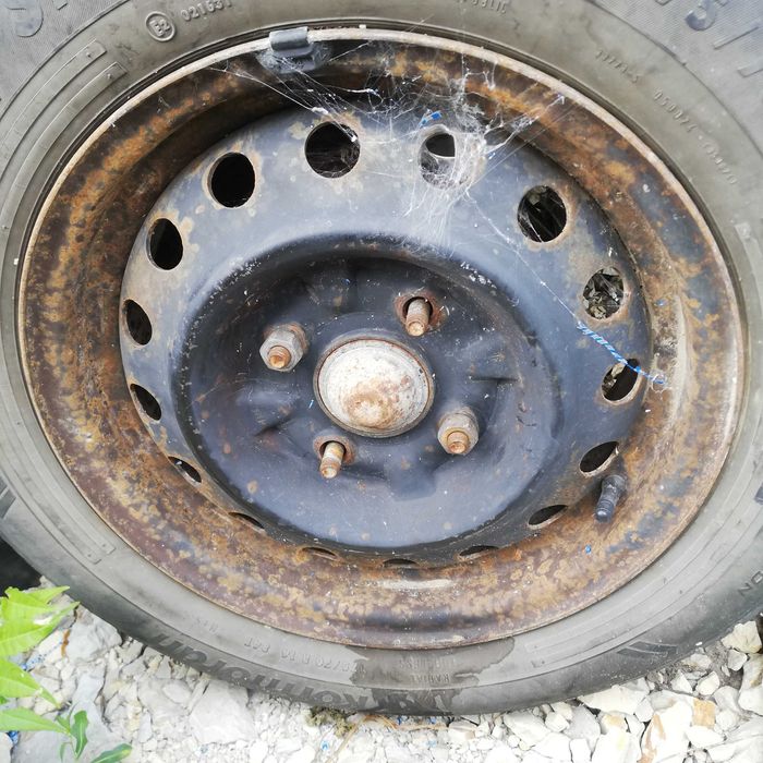 Продавам 1бр джанта 5.5J14 ЦОЛА 114,3мм от Примера.