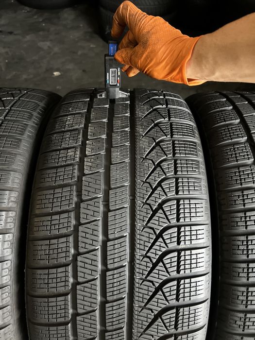 4 anvelope iarna  275/40/19 + 245/45/19 * , Bmw X3 , Seria 7 ,5 GT , Pirelli , DOT 2024/2025 , 6.7-7.4 mm