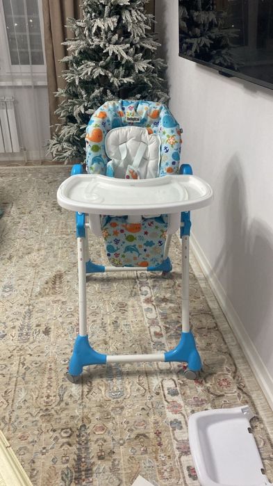 Детский стульчик для кормления