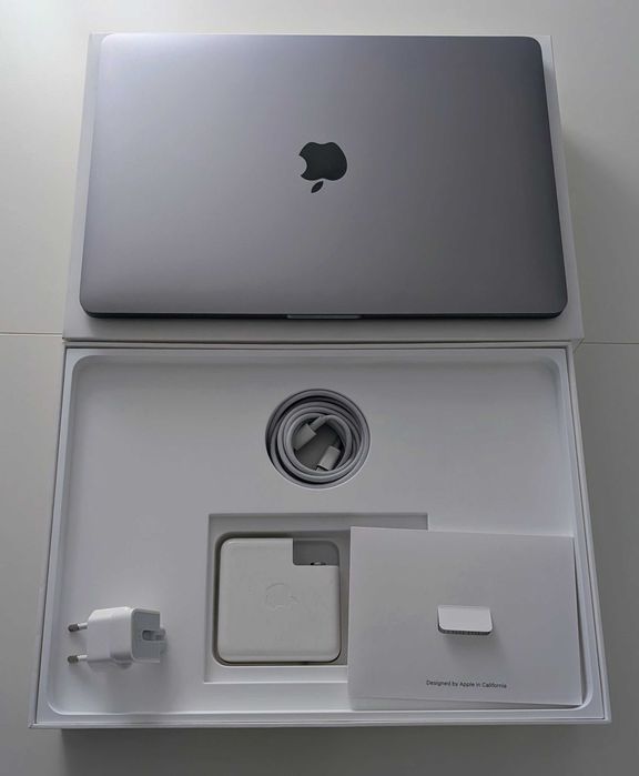 MacBook Pro 13 2017 Retina i5 2,3 GHz, 8 GB, SSD 256 Stare Foarte Buna