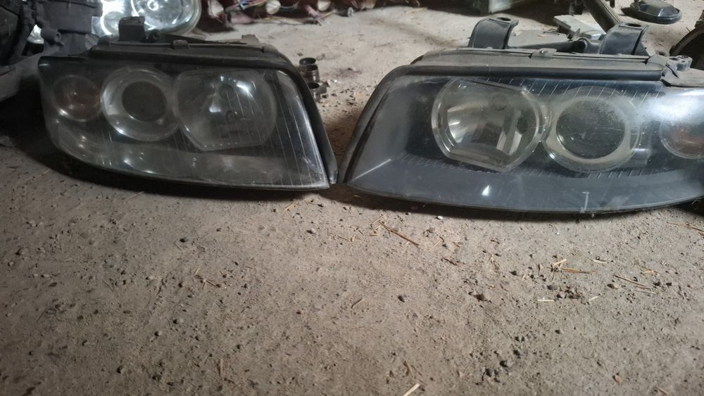 Faruri cu lupă Audi A4 B6 în stare impecabila de funcționare