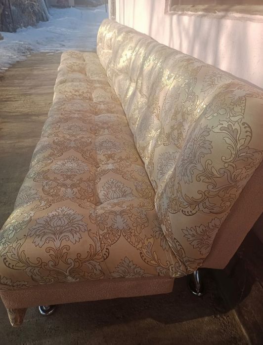 Продаётся диван в идеальном состояний