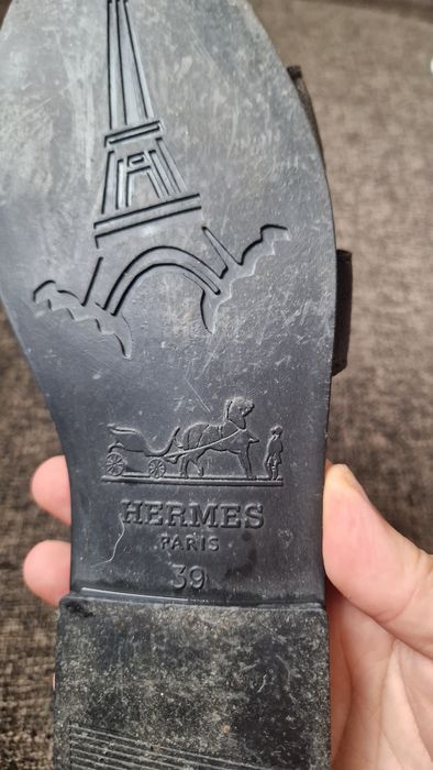 Hermes slapi negri