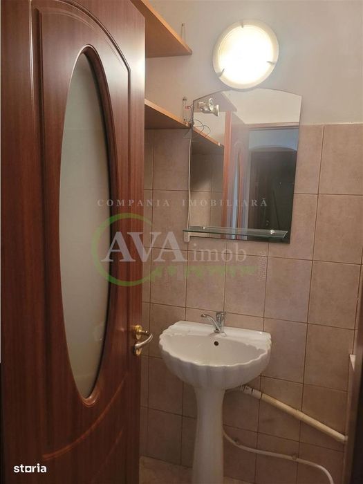Apartament 3 camere decomandat zona  Mioritei